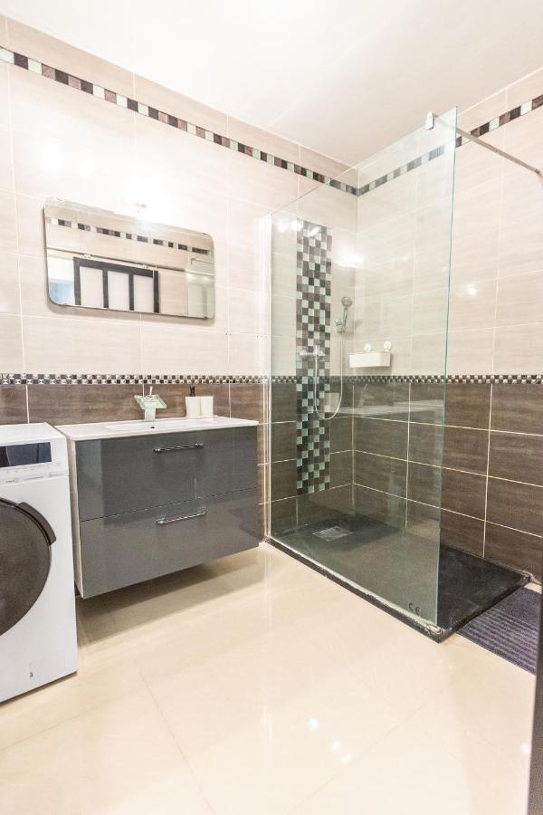 Superbe T4 Renove Spacieux Avec Stationnement Libre Et Gratuit Apartment Марсилия Екстериор снимка